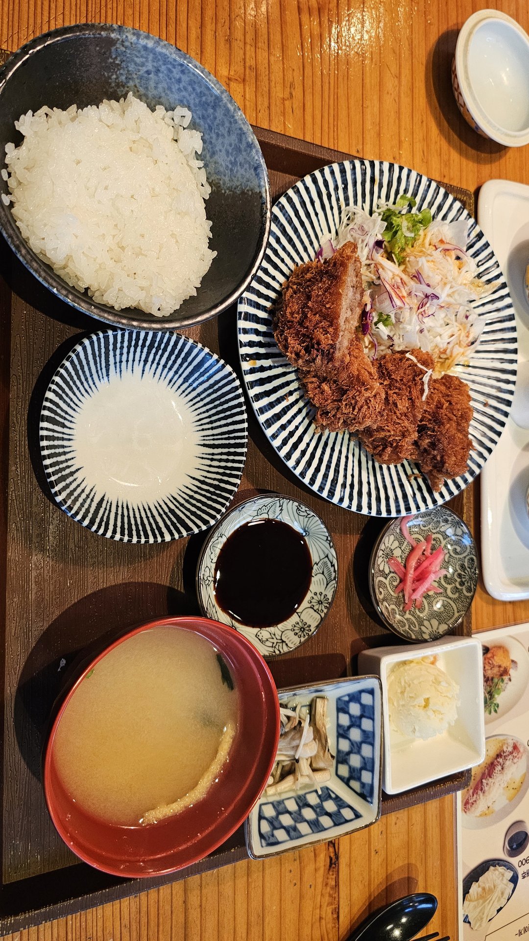Full Yamaya teishoku lunch set with fried main dish, rice, miso soup, and side dishes on a tray